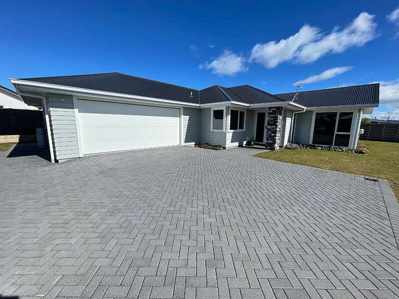 Bowers London concrete pavers | 200mm*100mm*50 paver | Holland 50 | Auckland Pavers | Citi Landscape Supplies