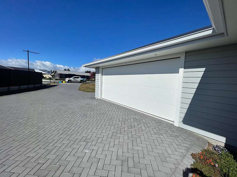 Bowers London concrete pavers | 200mm*100mm*50 paver | Holland 50 | Auckland Pavers | Citi Landscape Supplies