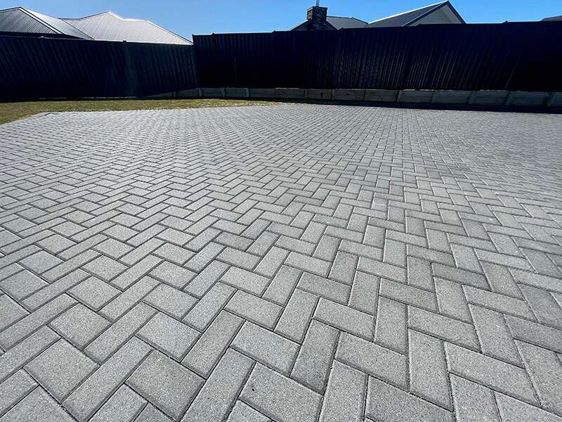 Bowers London concrete pavers | 200mm*100mm*80 paver | Holland 80 | Auckland Pavers | Citi Landscape Supplies