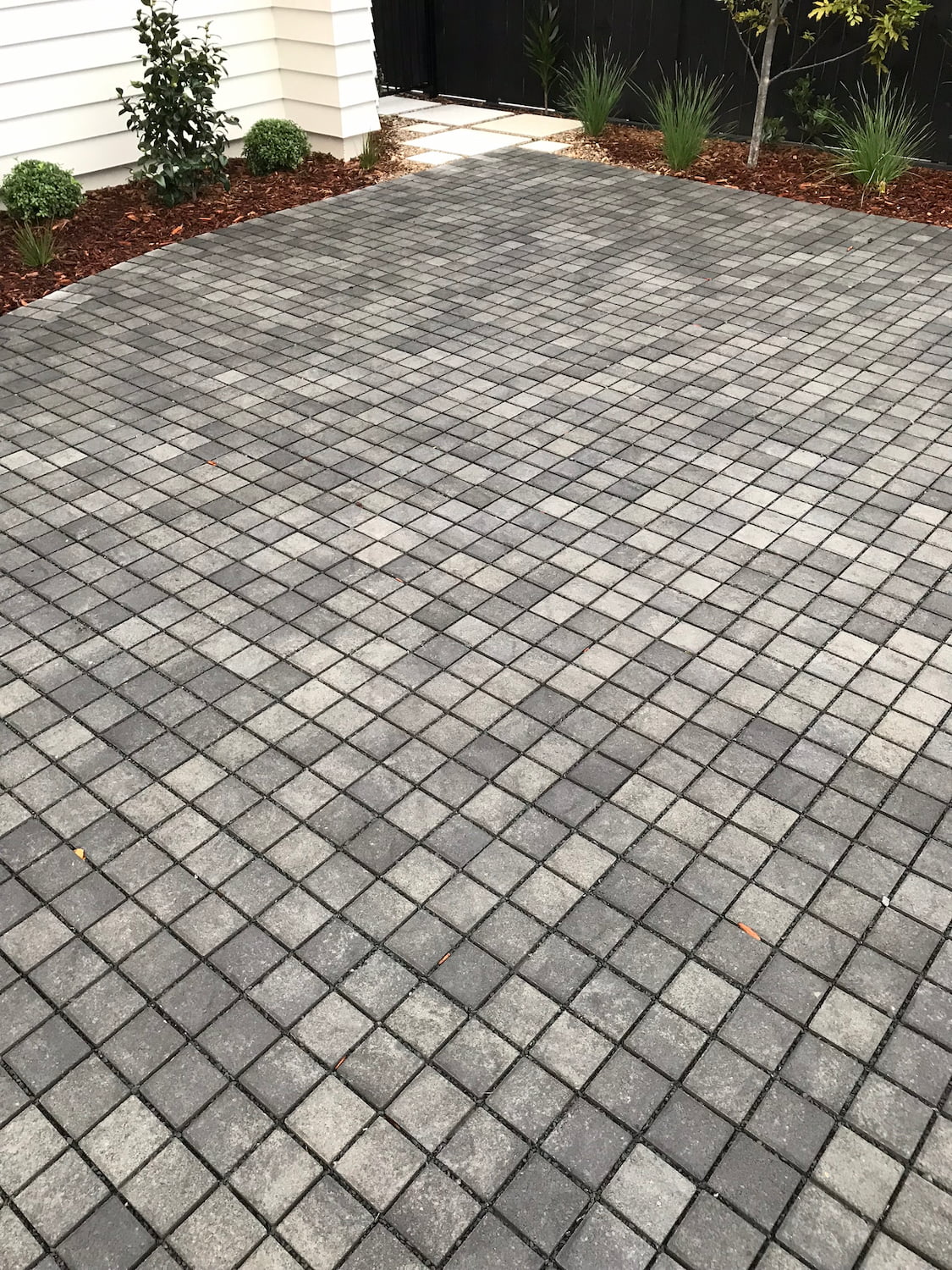 Bowers Aquastone - 200mm x 100mm x 80mm - 50 Pavers/SQM - 480 units/pallet