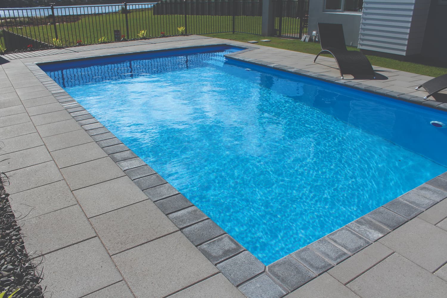 Bowers Flagstone concrete pavers | 450mm*450mm*50 paver | Auckland Pavers | Citi Landscape Supplies | Natural color